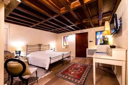 Avalon Boutique Suites - 37