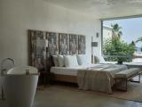 Deluxe Double Suite in Bungalow Side Sea View