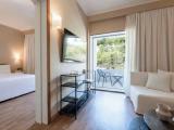 Grand Family Apartment with balcony and with inland view