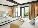 Double room with partial sea view
