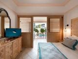Family Shared Pool room