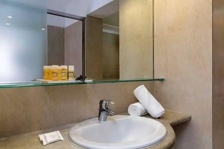 Best Western Plus Plaza - 109