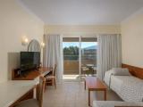 Apartment with garden view