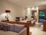 Grand Swim Up Double Suite beachfront