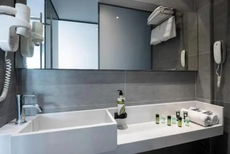 Oktober Downtown Boutique - 9