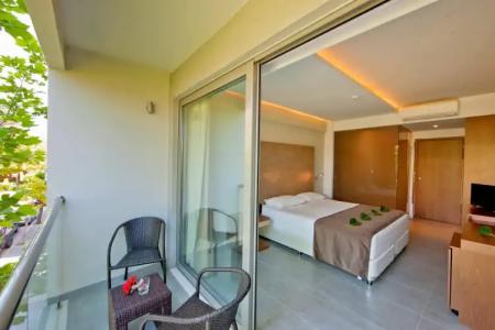 Oktober Downtown Boutique - 2