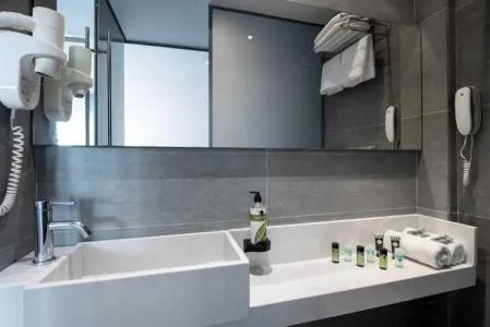 Oktober Downtown Boutique - 48