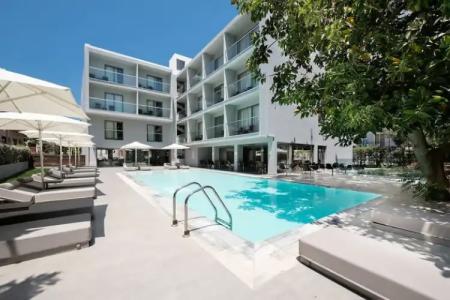 Oktober Downtown Boutique - 38