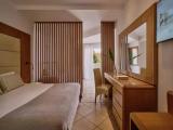 Grand Double room with partial sea view