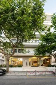 Angela Downtown - 25