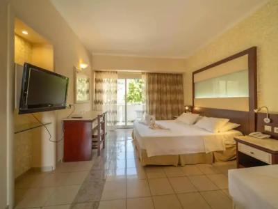 Sunshine Rhodes - 43