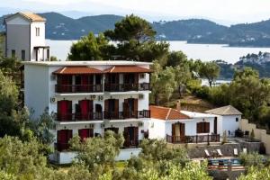 Takis Studios, Skiathos Town