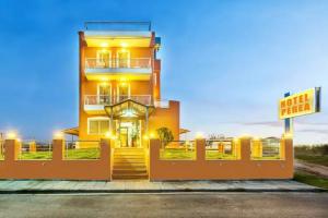 Perea Hotel, Perea