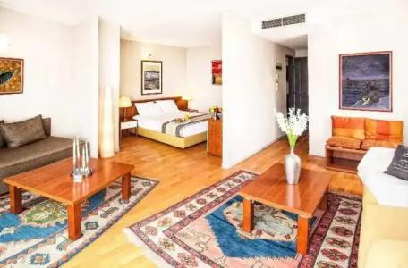 Plaza, Philians and Resorts - 143