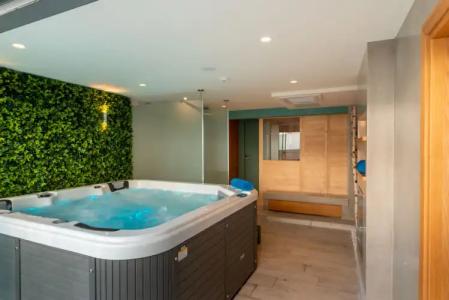 Golden Star City Resort - 17