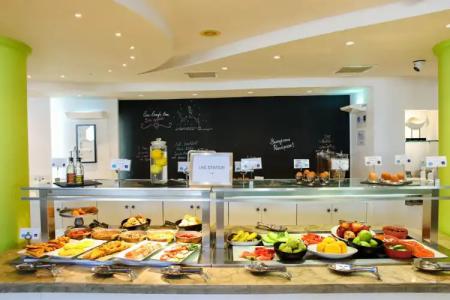 Golden Star City Resort - 11