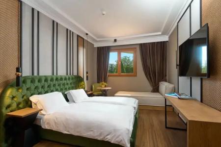 Royal Thessaloniki - 31