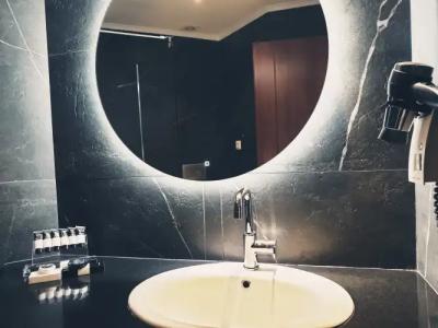 Royal Thessaloniki - 8