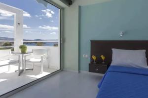 Asteria Hotel, Tolo