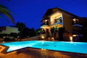Hotel Odeon, Vasiliki