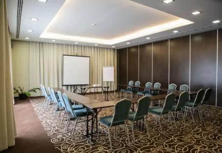 Budapest Airport Stacio Superior Wellness & Konferencia - 15