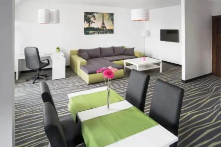 Rubin Wellness & Conference - 209