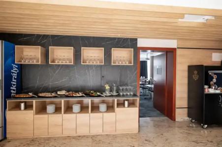 Airport Budapest - 33