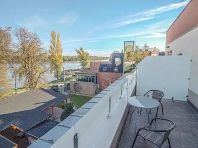 Holiday Beach Budapest Wellness with Sauna Park - 72