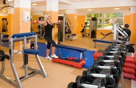 Holiday Beach Budapest Wellness with Sauna Park - 20