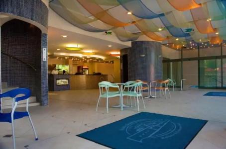 Holiday Beach Budapest Wellness with Sauna Park - 9