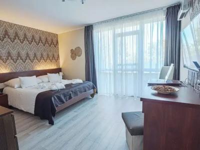 Holiday Beach Budapest Wellness with Sauna Park - 54