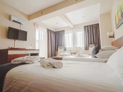 Holiday Beach Budapest Wellness with Sauna Park - 65