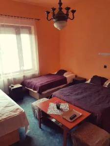 Attila Budapest - 33