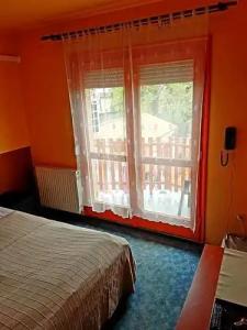 Attila Budapest - 22