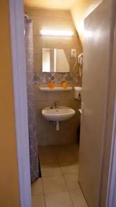 Attila Budapest - 25