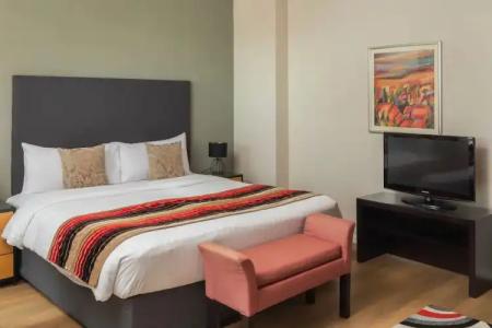 Escala & Suites - 90