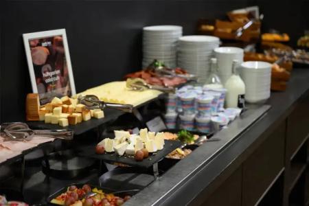 Park Inn By Radisson Budapest - 26