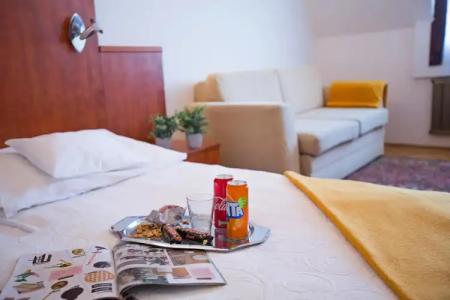 HELIOS Apartments - 12