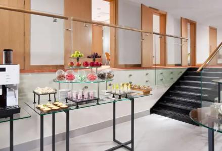 Courtyard by Marriott Budapest City Center - 35