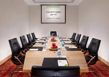 Courtyard by Marriott Budapest City Center - 39