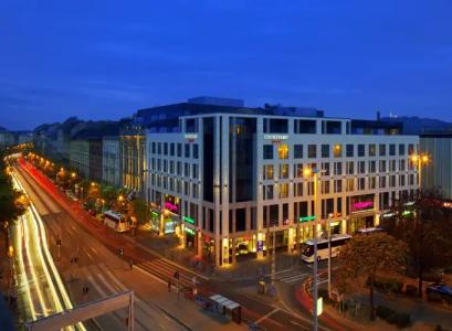 Courtyard by Marriott Budapest City Center - 18