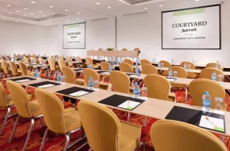 Courtyard by Marriott Budapest City Center - 33