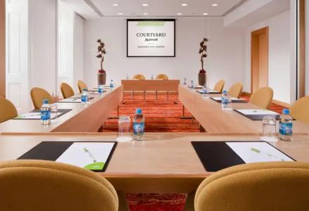 Courtyard by Marriott Budapest City Center - 36