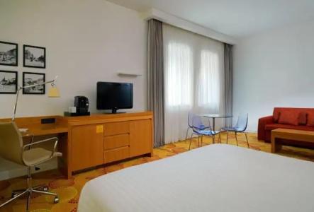 Courtyard by Marriott Budapest City Center - 46