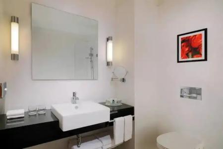 Courtyard by Marriott Budapest City Center - 69