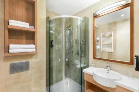 Bristol Budapest - 11