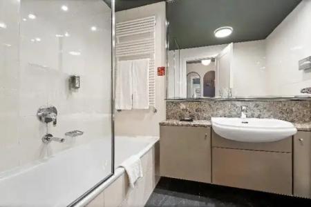 Adina Apartment Budapest - 83