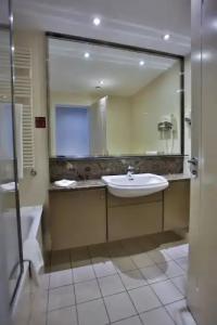 Adina Apartment Budapest - 8
