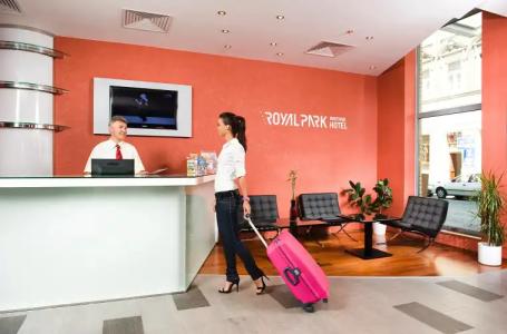 Royal Park Boutique - 18