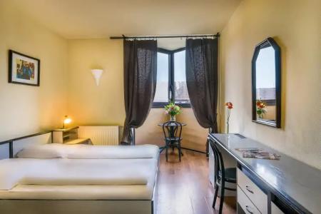 Thomas Budapest - 31